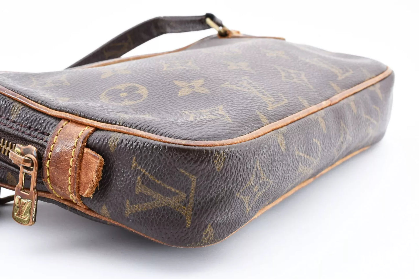 Louis Vuitton Red Interior Shoulder Bag – Monogram Canvas (M51828)